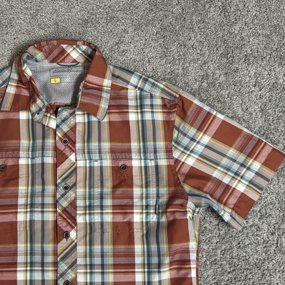 Eddie Bauer Travex Shirt Size Small Plaid Vented Outdoor‎ Hiking Short Sleeve